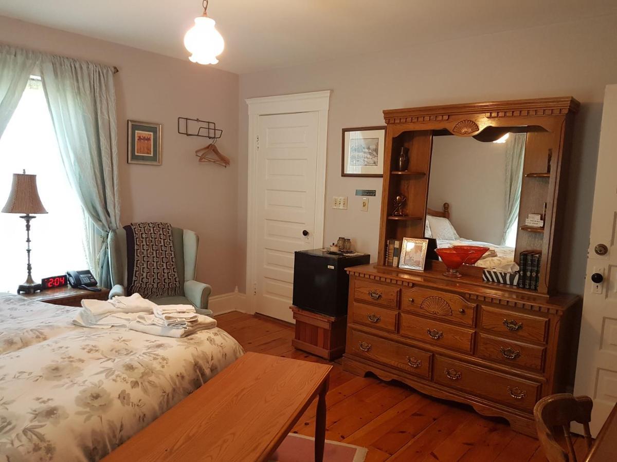Ye Olde Walkerville Bed & Breakfast Windsor Exteriör bild