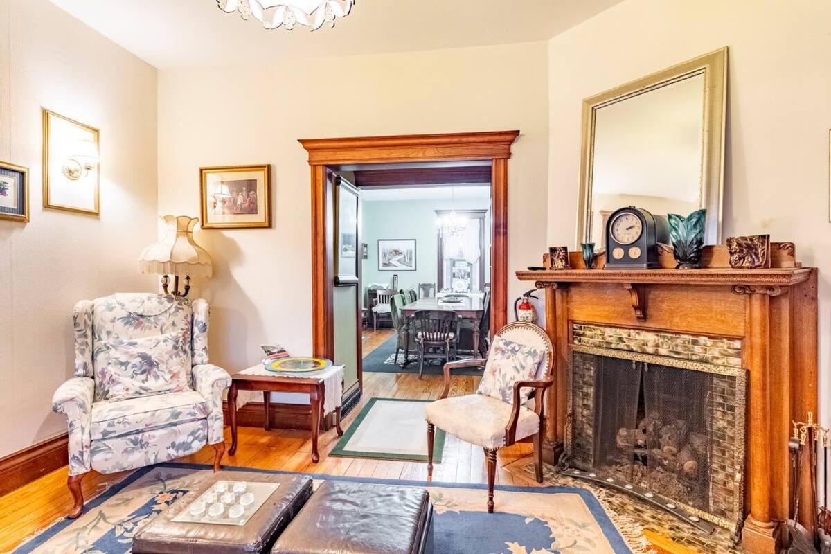 Ye Olde Walkerville Bed & Breakfast Windsor Exteriör bild
